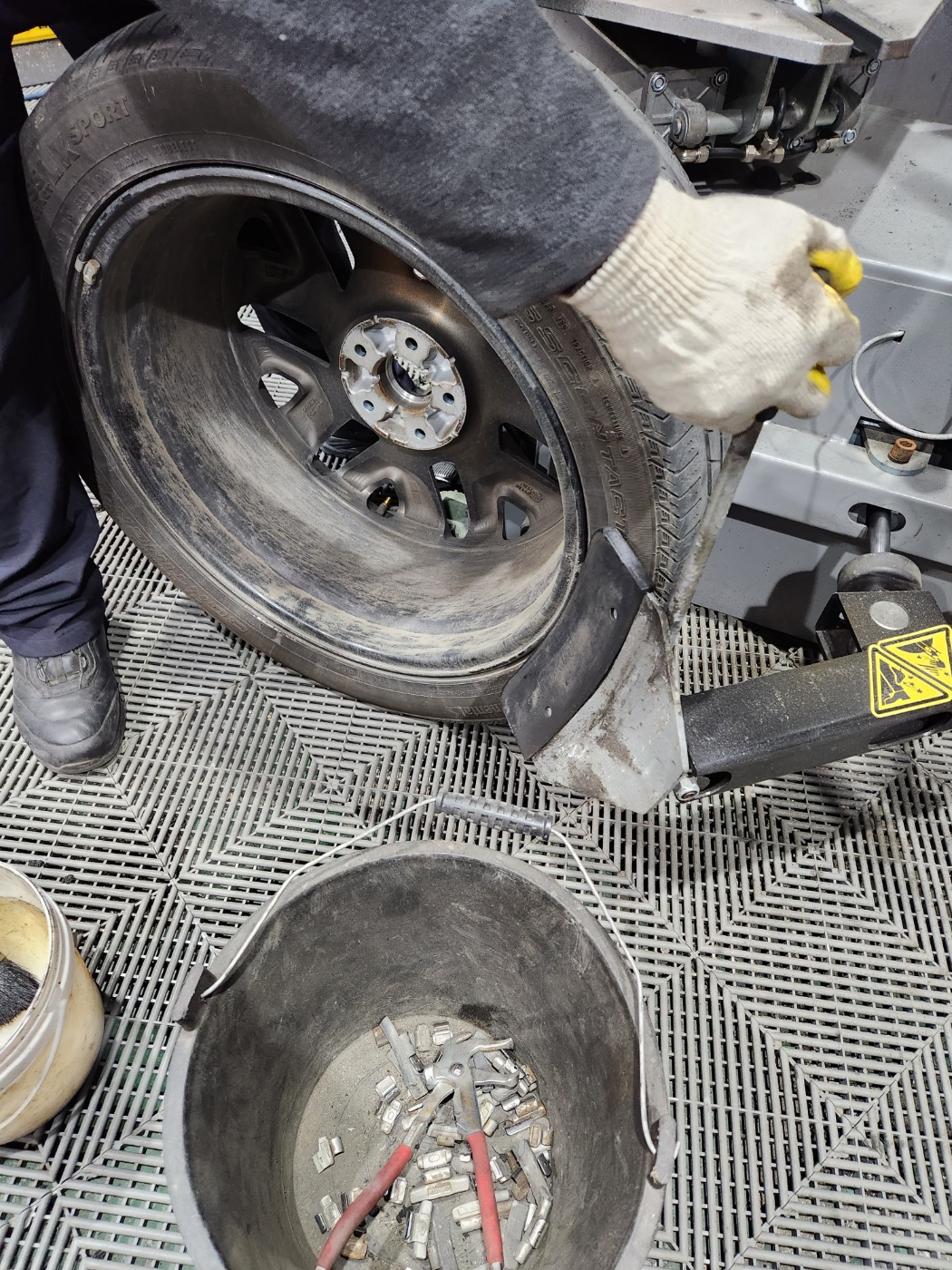 1948697120_ALshzE6f_f57f3e5ca2136c990609ce5177a2c2ce2279e68a.jpg 이미지크게보기