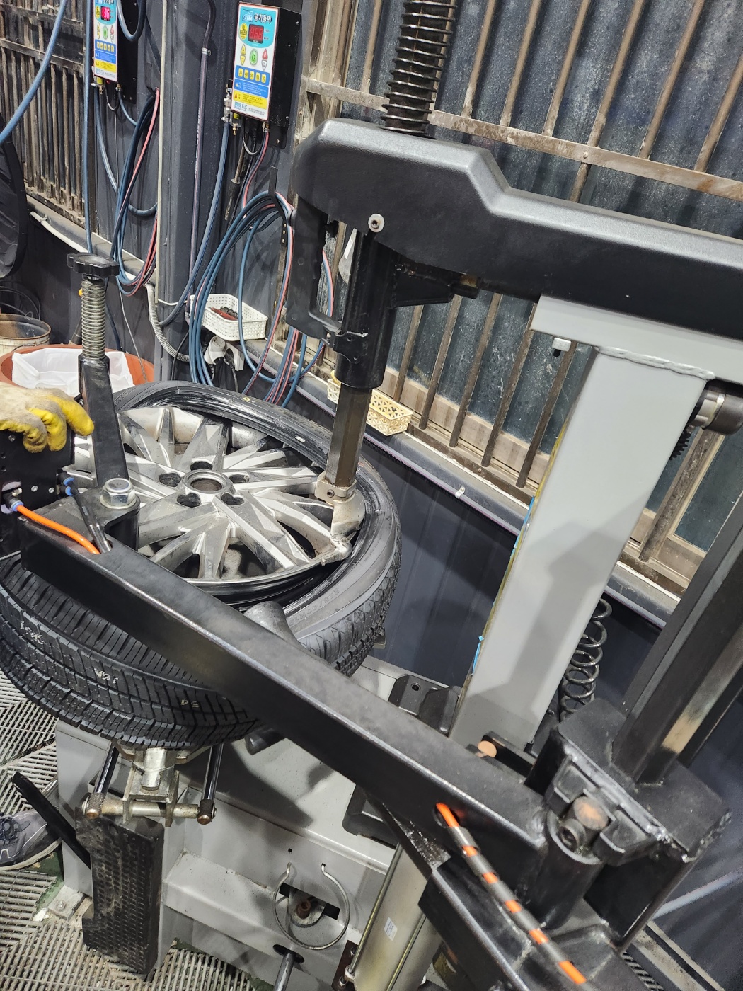 /user/k/kingkongtire/editor/2304/90ee3fef80bb2a35ea1d7a48f7b80d3f_1682823917_7034.jpg 이미지크게보기