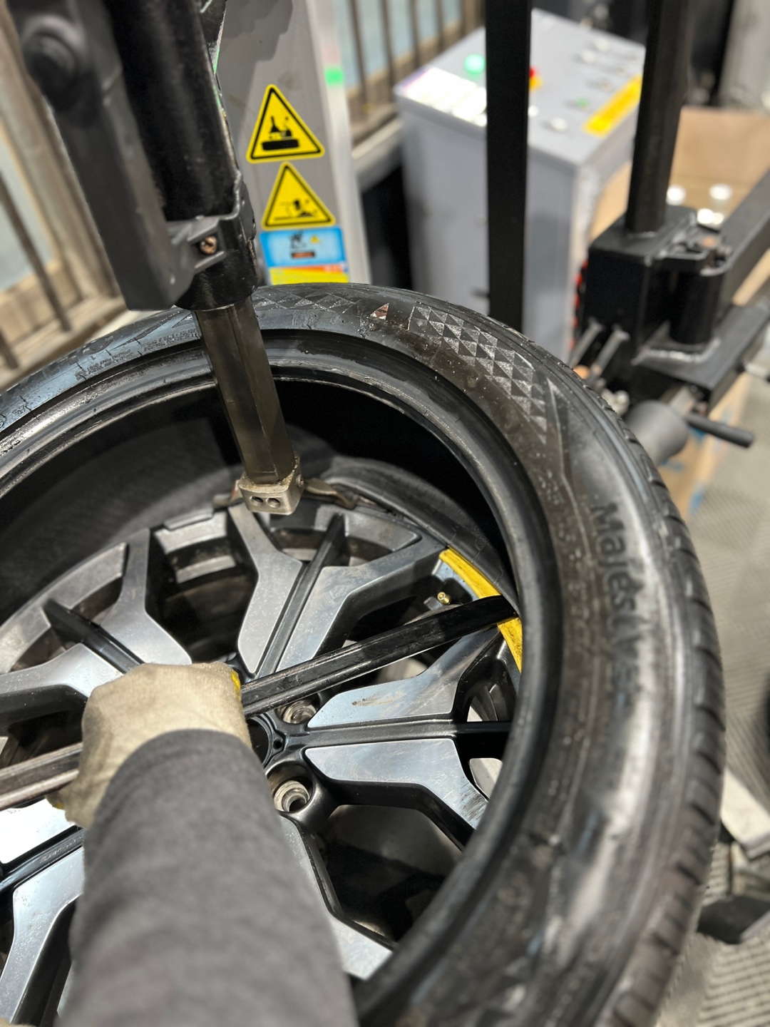 /user/k/kingkongtire/editor/2304/90ee3fef80bb2a35ea1d7a48f7b80d3f_1682823977_2892.jpg 이미지크게보기