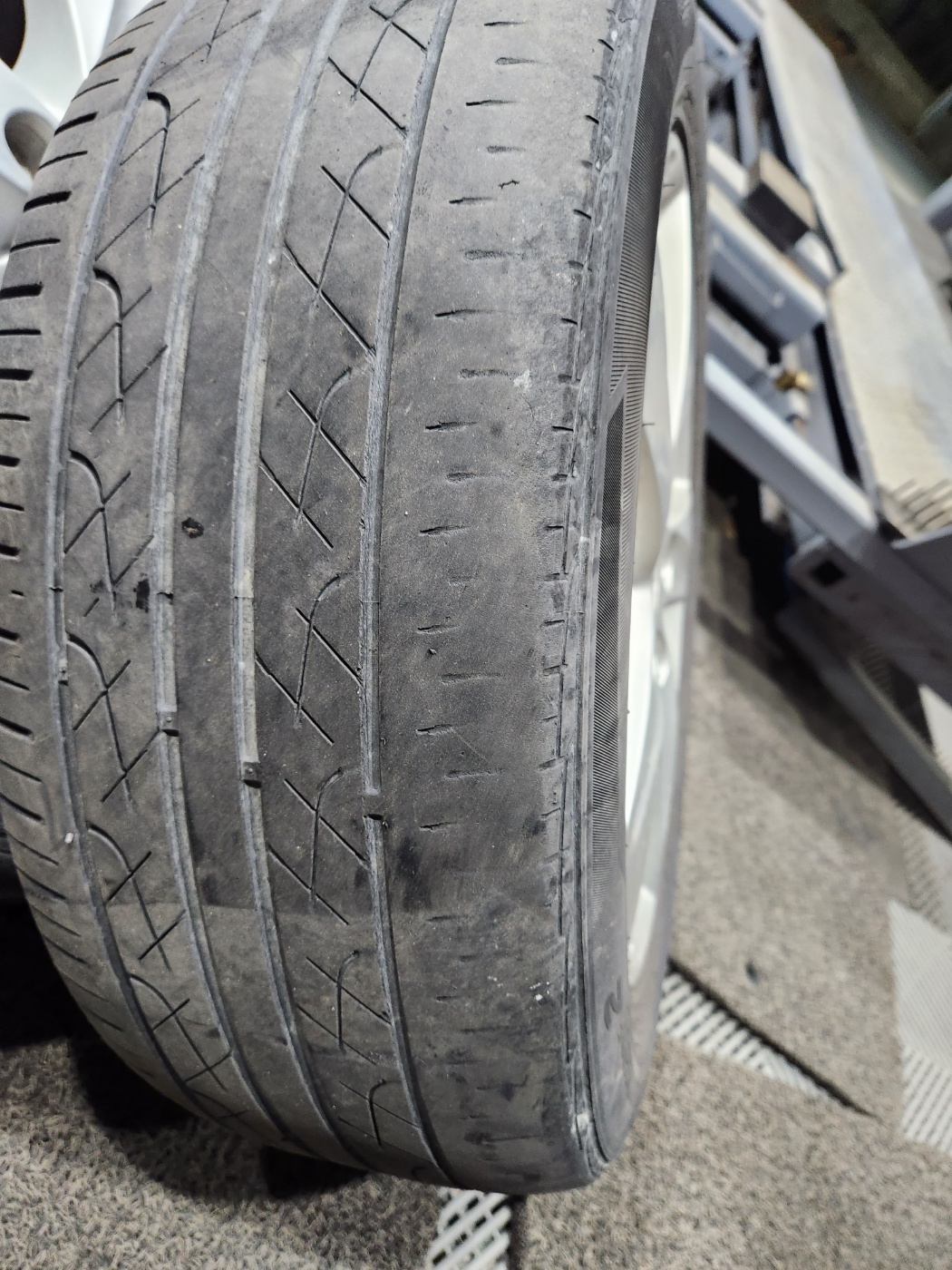 /user/k/kingkongtire/editor/2304/90ee3fef80bb2a35ea1d7a48f7b80d3f_1682824468_7782.jpg 이미지크게보기