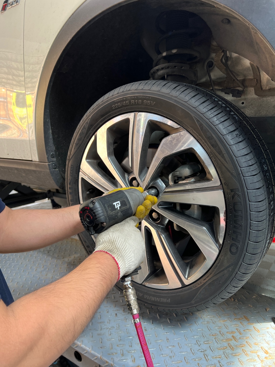 /user/k/kingkongtire/editor/2305/0967bde385905c15312bede2d95c3e62_1683104149_2285.jpg 이미지크게보기