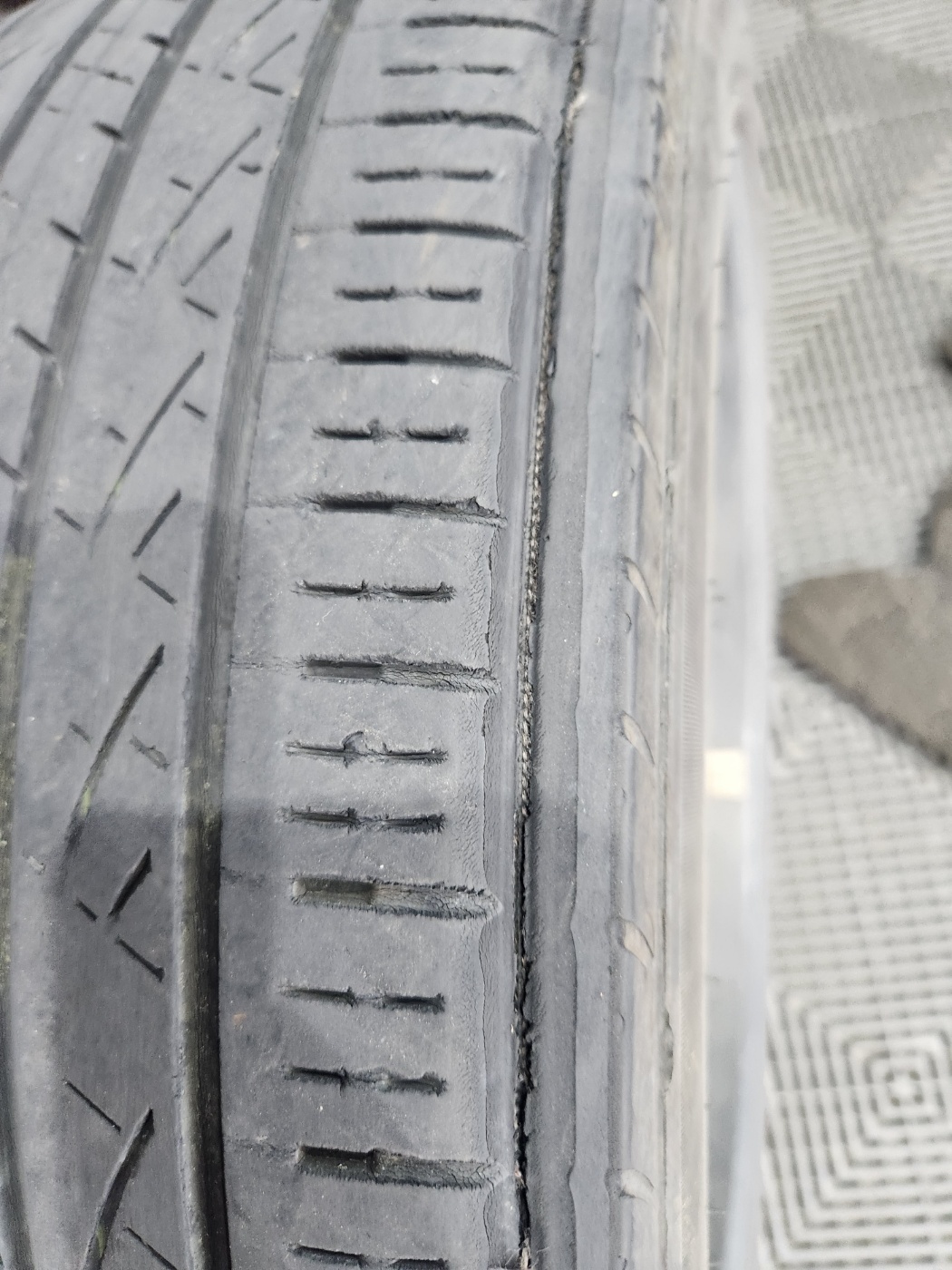 /user/k/kingkongtire/editor/2305/1424f67056bb6a2026331344791dbedb_1685059436_0487.jpg 이미지크게보기