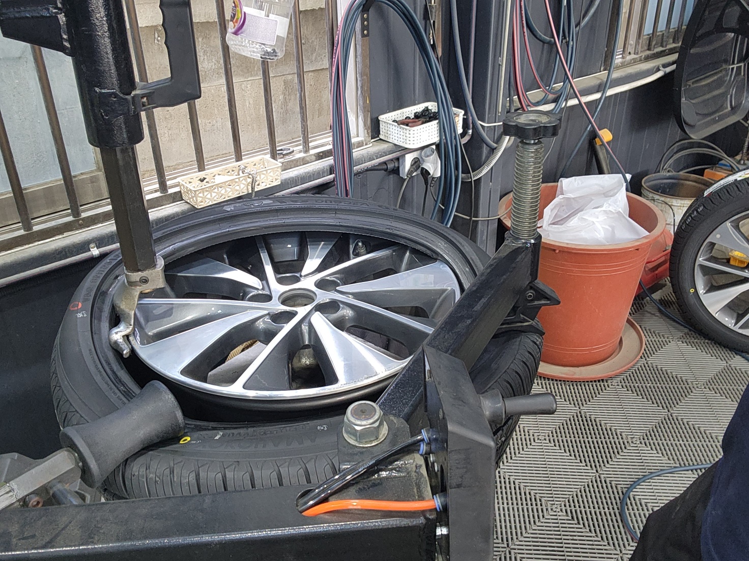 /user/k/kingkongtire/editor/2305/1424f67056bb6a2026331344791dbedb_1685059436_5216.jpg 이미지크게보기