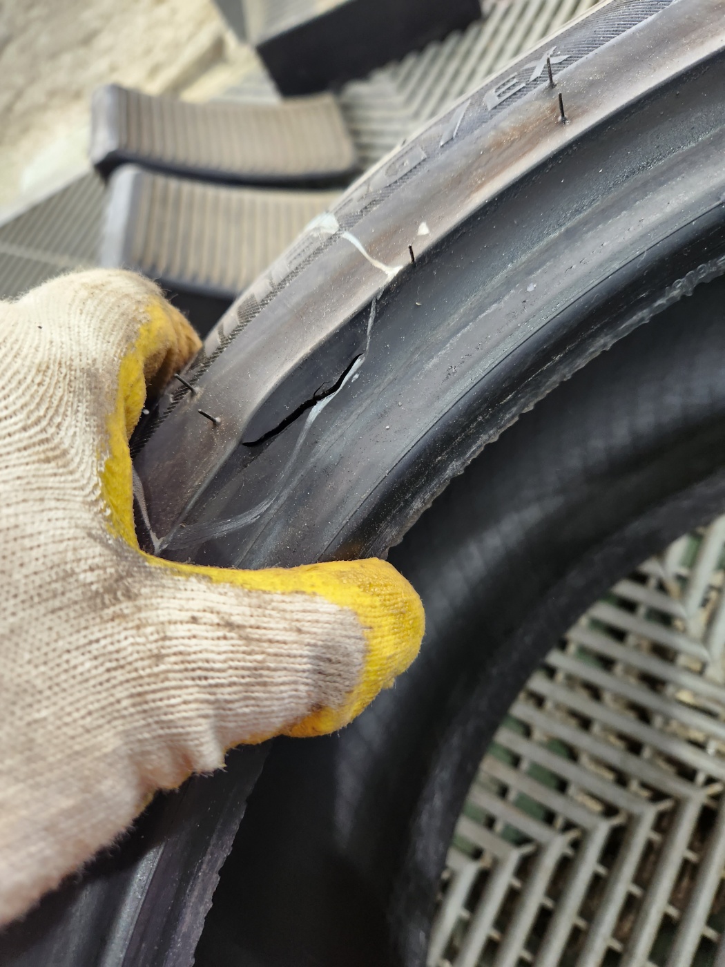 /user/k/kingkongtire/editor/2305/7da61182520e26a246262981ebbee459_1683675568_7325.jpg 이미지크게보기