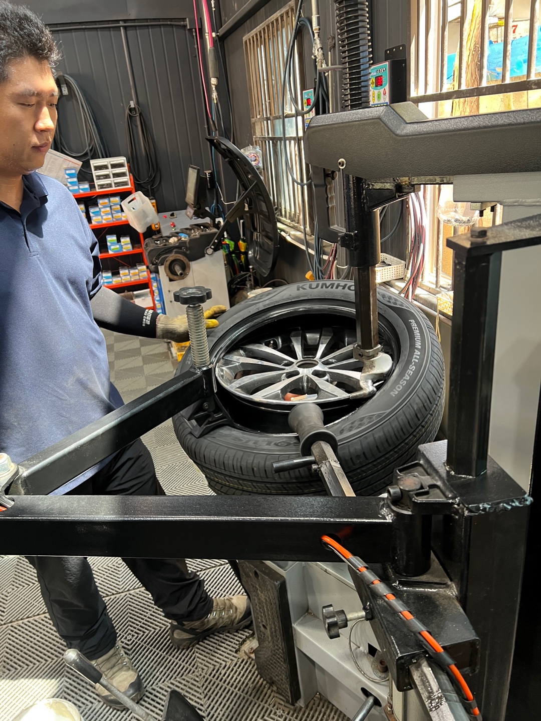 /user/k/kingkongtire/editor/2307/223b47ba43380105bb89e4f5871a9b2d_1690519139_382.jpg 이미지크게보기