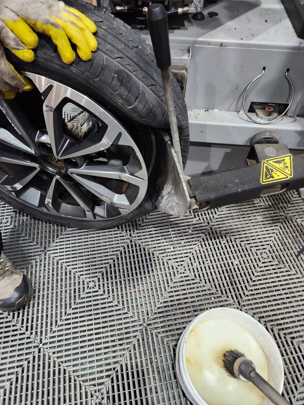 /user/k/kingkongtire/editor/2308/0dc46594c20c5dfe9d1193f7ba330c81_1693264986_4143.jpg 이미지크게보기