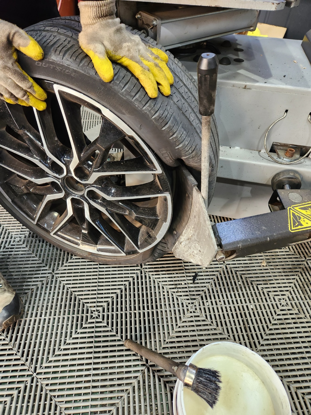 /user/k/kingkongtire/editor/2308/68c21aeb330399a7fcfe2f7f00b2d1e0_1693038745_307.jpg 이미지크게보기