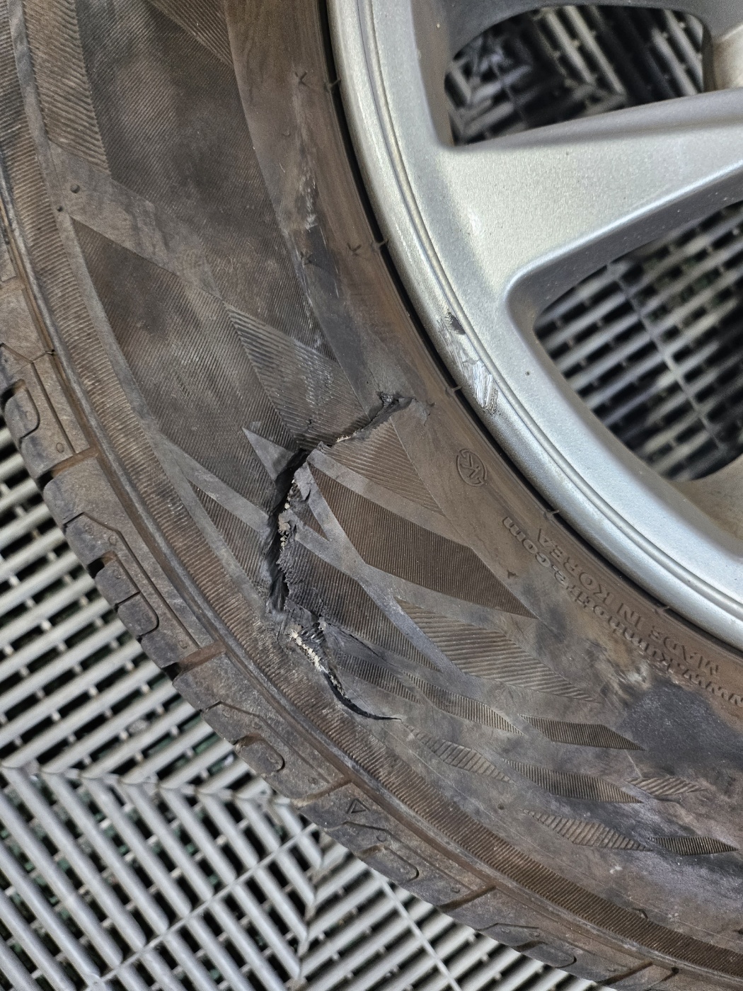 /user/k/kingkongtire/editor/2308/7a2e1b2d4c8156a5fd89838f60629d25_1692328028_0074.jpg 이미지크게보기