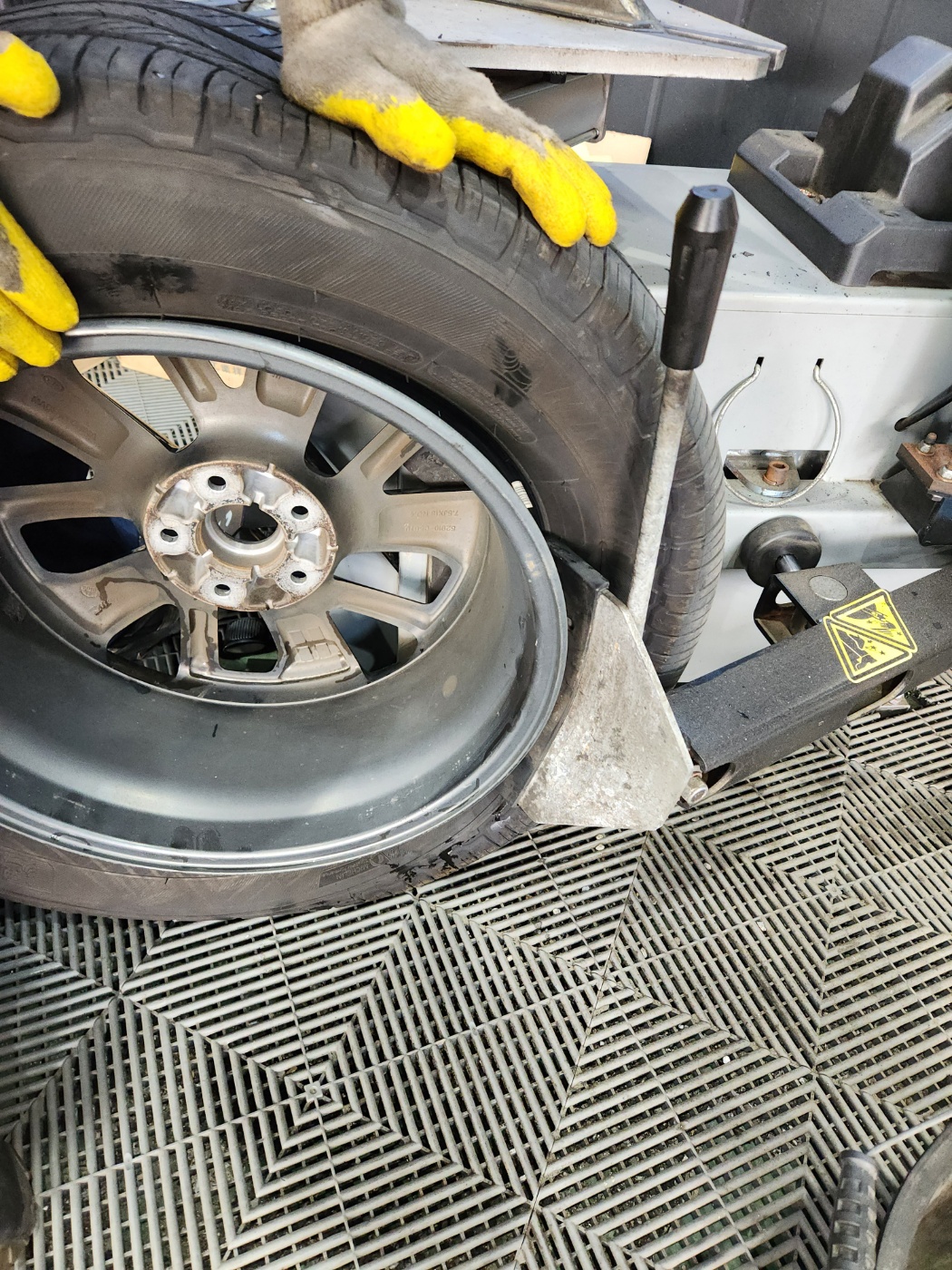 /user/k/kingkongtire/editor/2308/8172c81130d290c735d720177e7b6938_1692517855_1503.jpg 이미지크게보기