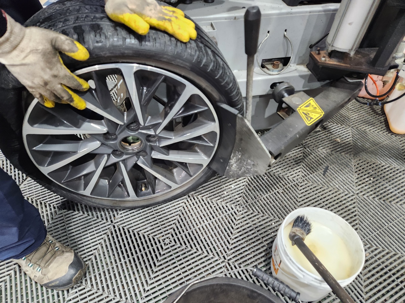 /user/k/kingkongtire/editor/2308/b95ec5580b5368972cc97945f072d348_1693352318_3438.jpg 이미지크게보기