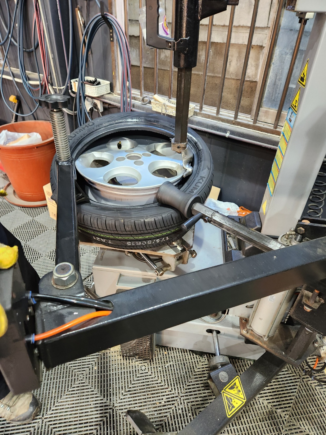 /user/k/kingkongtire/editor/2309/8854efeb0fc034c49f280e881ccae99d_1695891410_9355.jpg 이미지크게보기