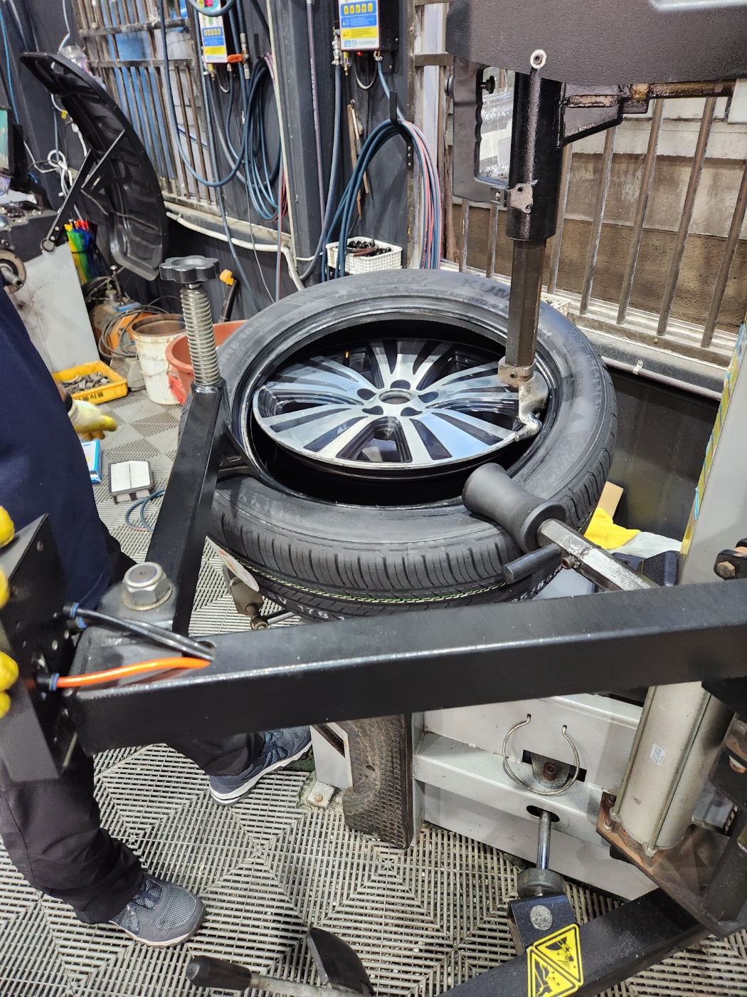 /user/k/kingkongtire/editor/2309/dbe5313ae60cbd1c2990f0c65ed5bd4f_1694944556_0651.jpg 이미지크게보기