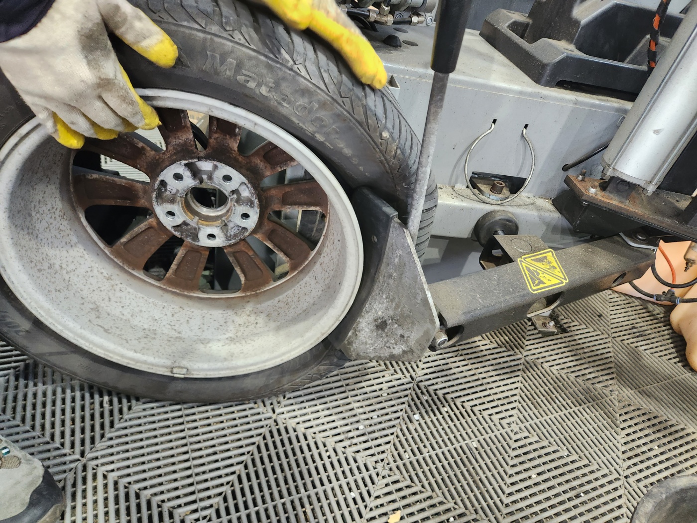 /user/k/kingkongtire/editor/2310/26d126db5fcca0ffd8122e14ba0b1210_1697872644_2471.jpg 이미지크게보기