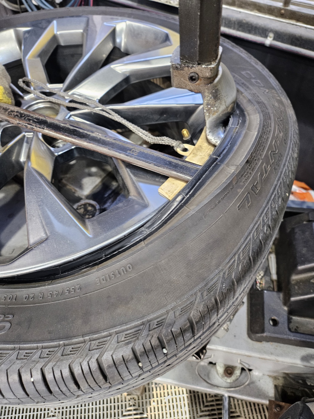 /user/k/kingkongtire/editor/2310/533b3d30cb4d8ad3dbc5a287d9ca0d00_1697094653_168.jpg 이미지크게보기