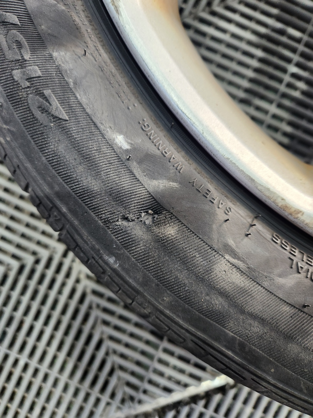 /user/k/kingkongtire/editor/2310/7c7b6793025fdbf9245249e716837714_1696322385_874.jpg 이미지크게보기