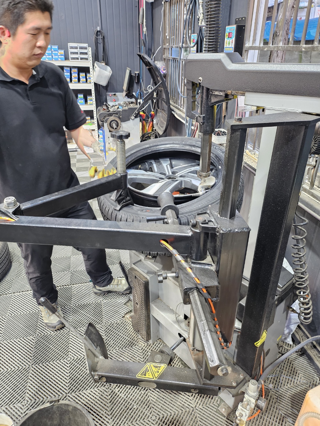 /user/k/kingkongtire/editor/2310/8947140ac536bd2a4540bd10c42a575c_1697617126_1979.jpg 이미지크게보기