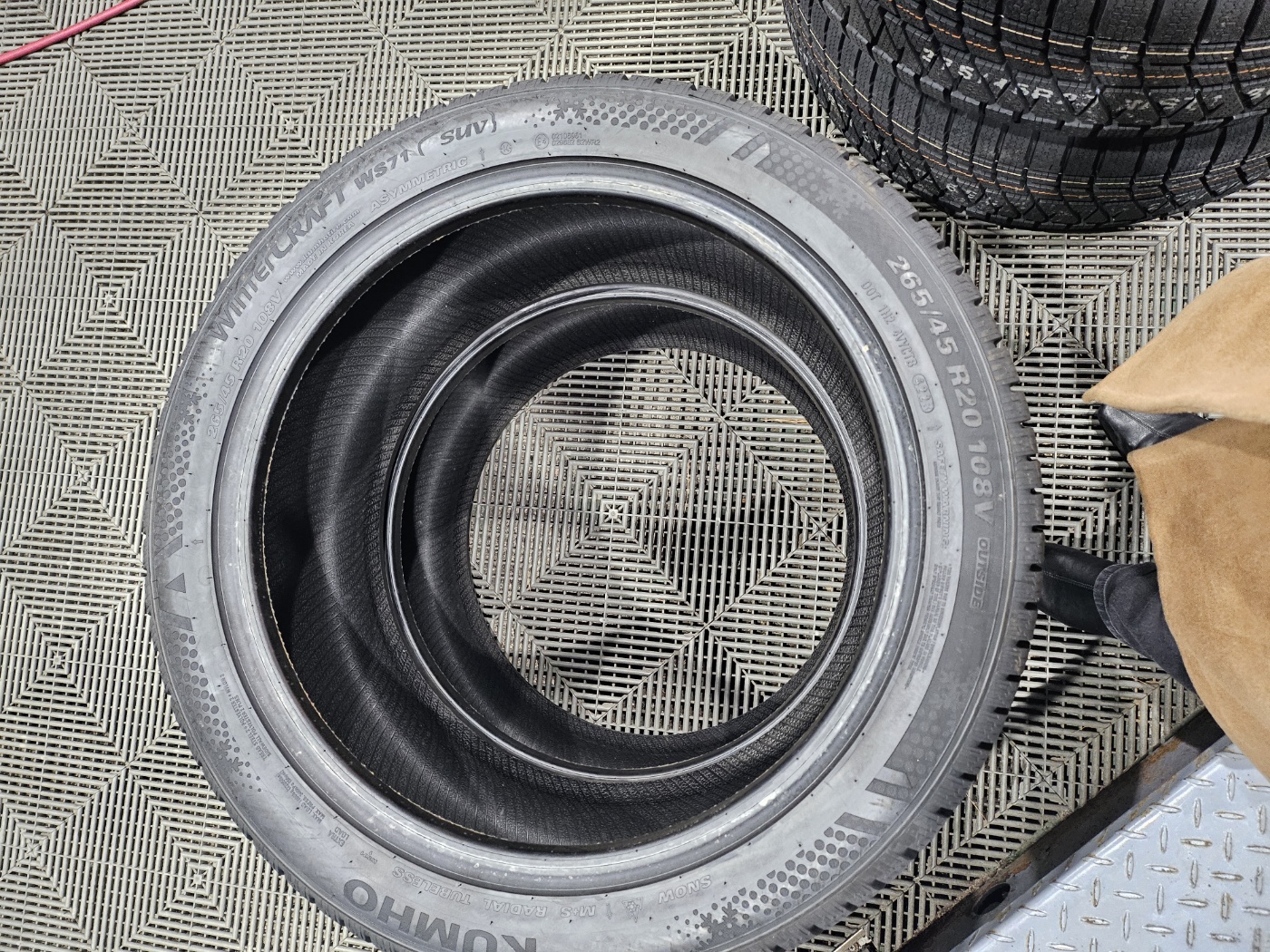 /user/k/kingkongtire/editor/2311/346e59350e3776d8b80f7595e67054f2_1701244115_9328.jpg 이미지크게보기