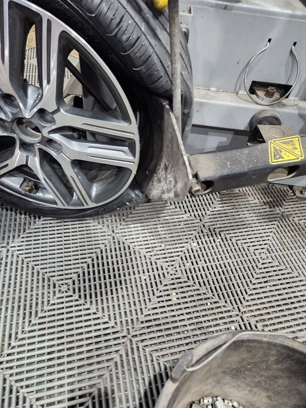 /user/k/kingkongtire/editor/2311/c1b1daf42fef817839df1bd2dd25080a_1699615049_0966.jpg 이미지크게보기