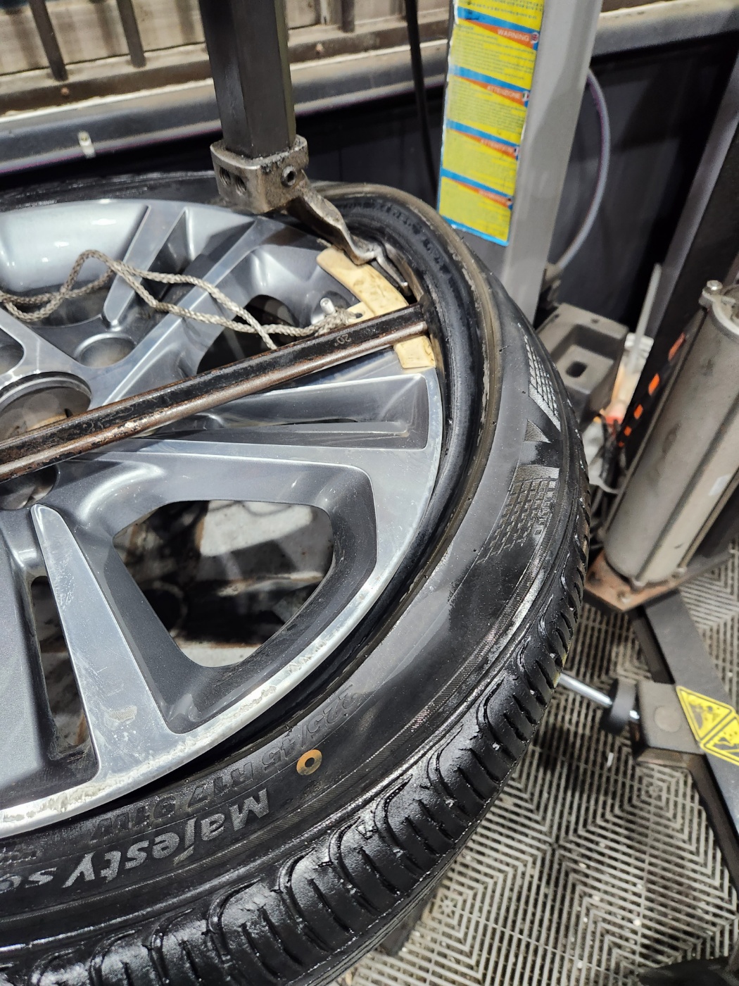 /user/k/kingkongtire/editor/2312/07d252b45cc7e69383259a0b07aa4c20_1702547776_8355.jpg 이미지크게보기