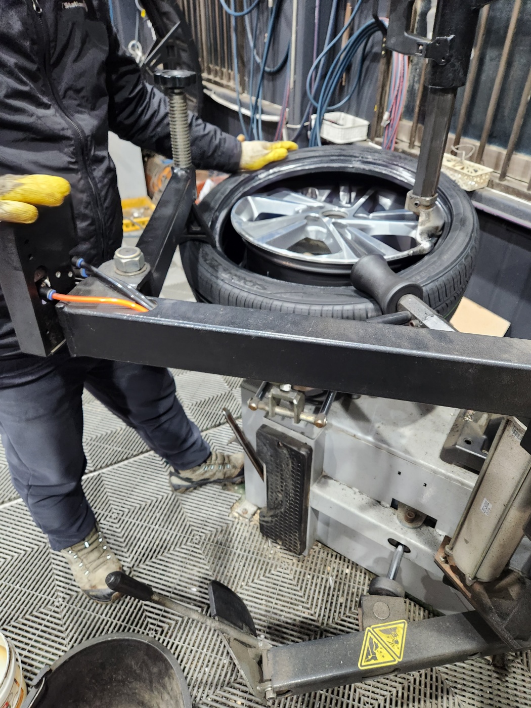 /user/k/kingkongtire/editor/2312/07d252b45cc7e69383259a0b07aa4c20_1702547776_9668.jpg 이미지크게보기