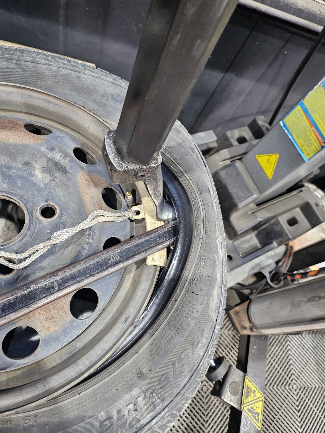 /user/k/kingkongtire/editor/2312/0d8a48e32088317f141b5aba69129ce5_1701774194_0569.jpg 이미지크게보기