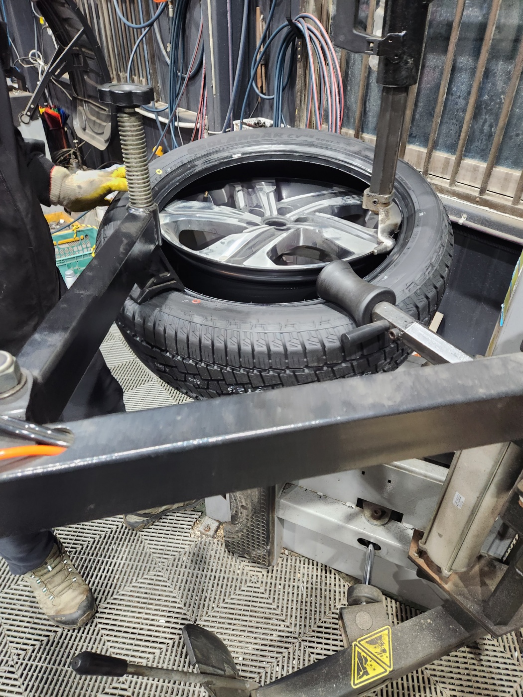 /user/k/kingkongtire/editor/2312/0d8a48e32088317f141b5aba69129ce5_1701774236_9339.jpg 이미지크게보기