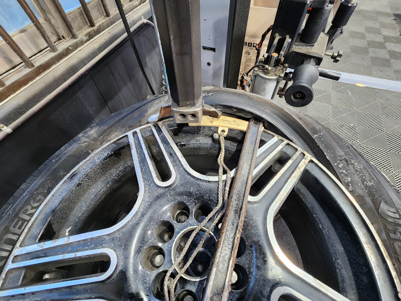 /user/k/kingkongtire/editor/2312/6108d6e8d32ae7f499d2af93496de6b5_1702864948_5563.jpg 이미지크게보기