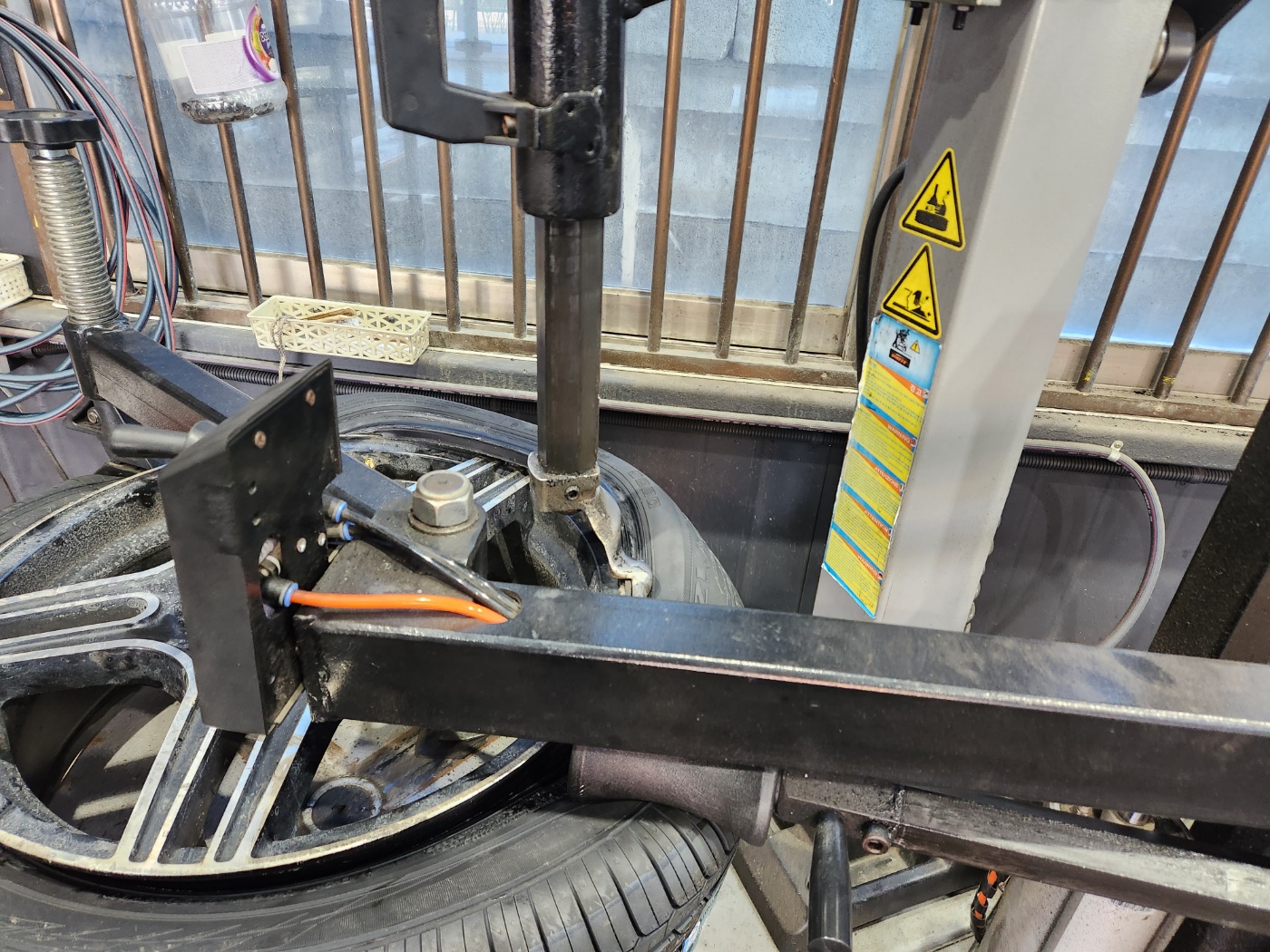 /user/k/kingkongtire/editor/2312/6108d6e8d32ae7f499d2af93496de6b5_1702864948_6935.jpg 이미지크게보기