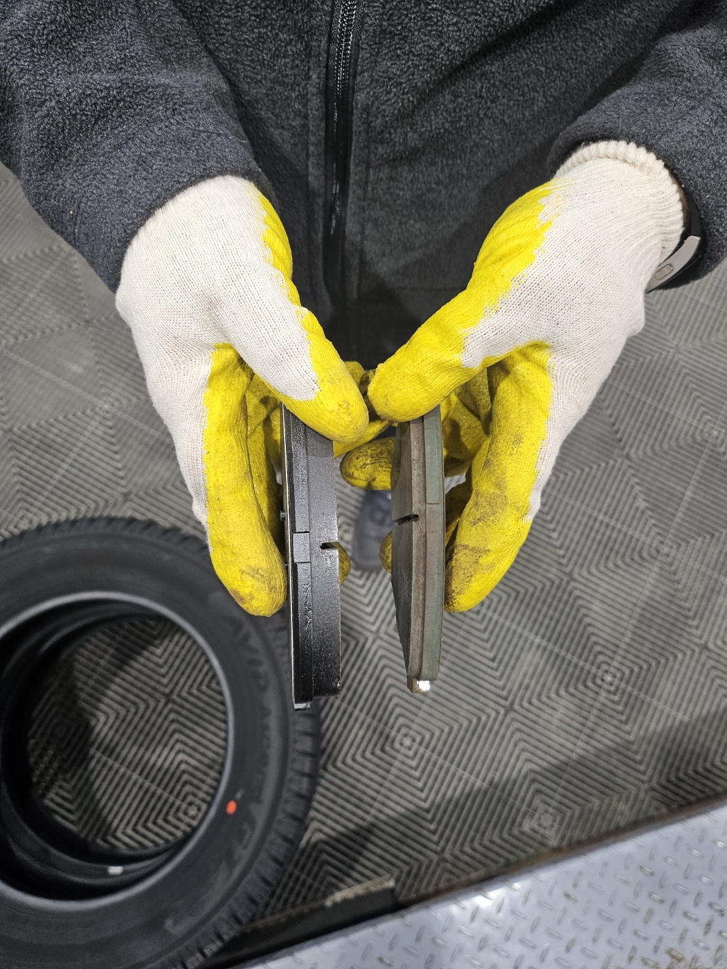 /user/k/kingkongtire/editor/2312/7c36de0629580749acae45f985e3896a_1702258927_4878.jpg 이미지크게보기