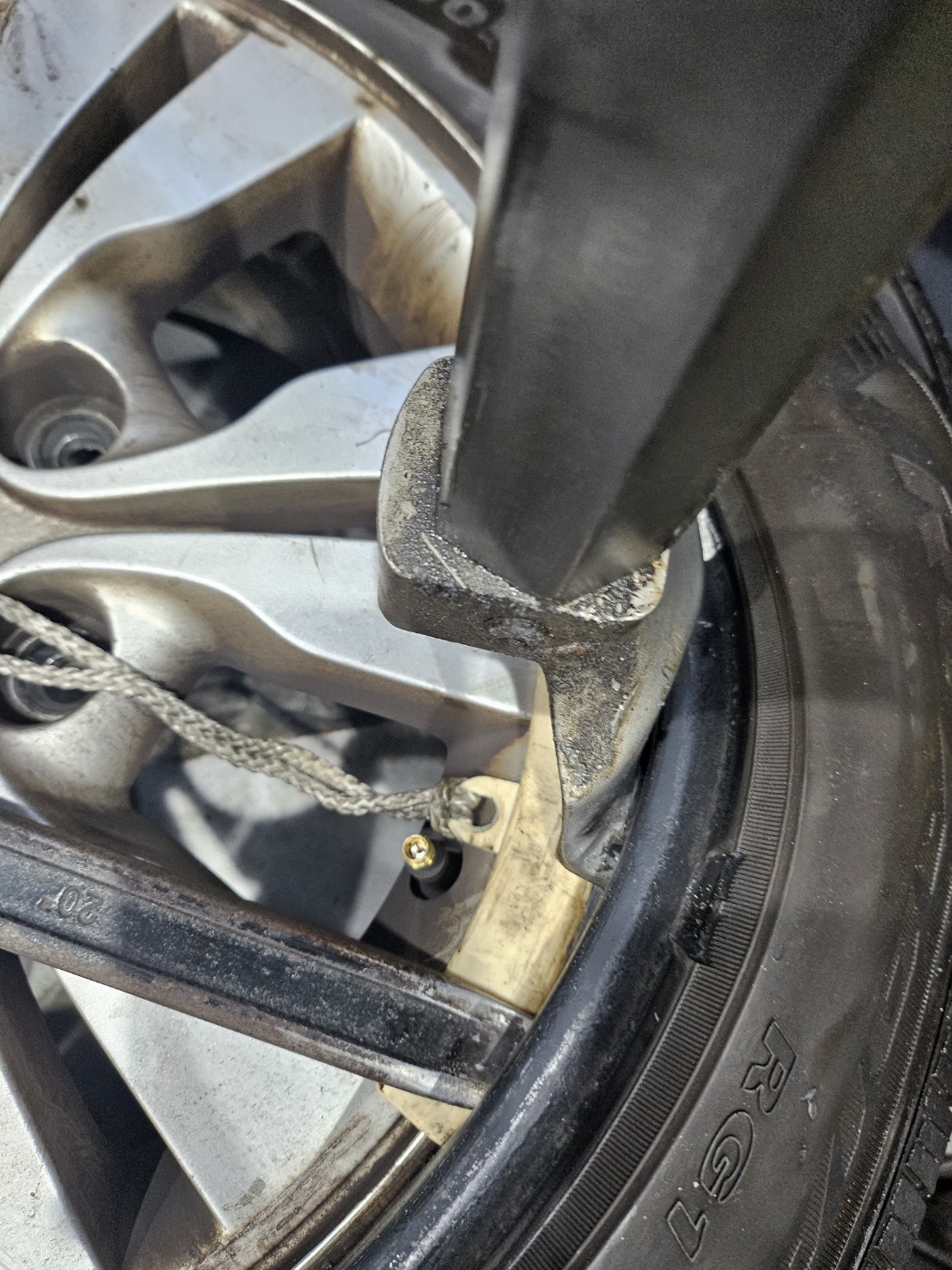 /user/k/kingkongtire/editor/2312/7c36de0629580749acae45f985e3896a_1702261301_3792.jpg 이미지크게보기