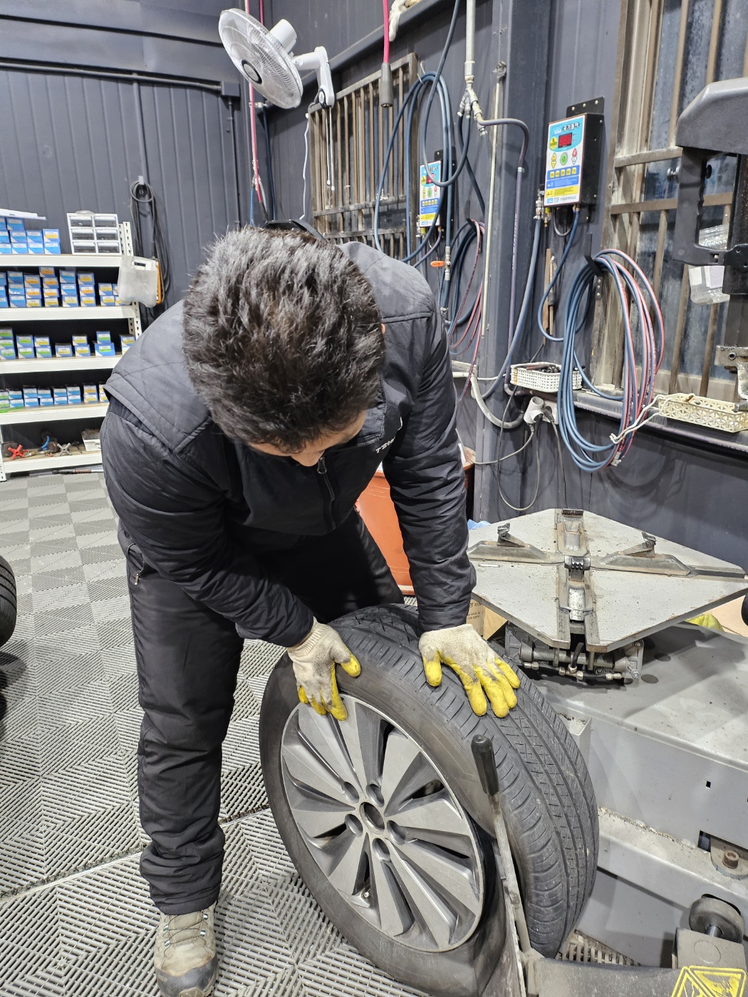 /user/k/kingkongtire/editor/2312/7e0abc38dd4999eb00ce38817962b791_1701388373_1973.jpg 이미지크게보기