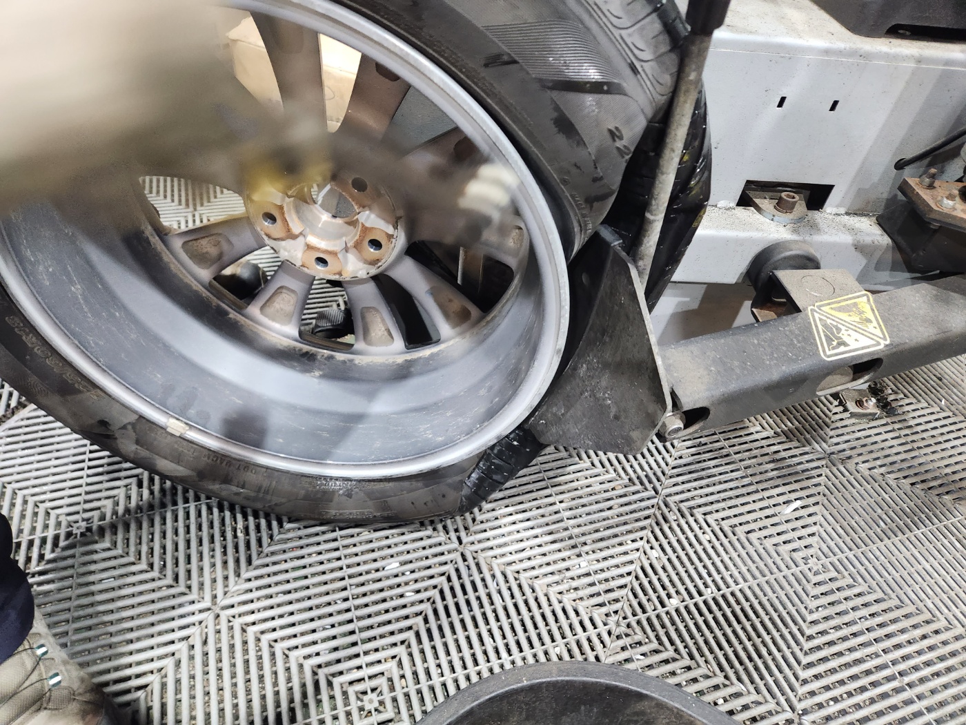 /user/k/kingkongtire/editor/2312/99f75b281a076132f91416e08091a89a_1702631203_1728.jpg 이미지크게보기