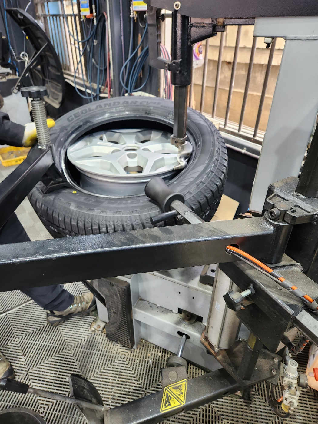 /user/k/kingkongtire/editor/2312/ccf75208bdb1814eb0d869a51d23b4fa_1702348881_9442.jpg 이미지크게보기