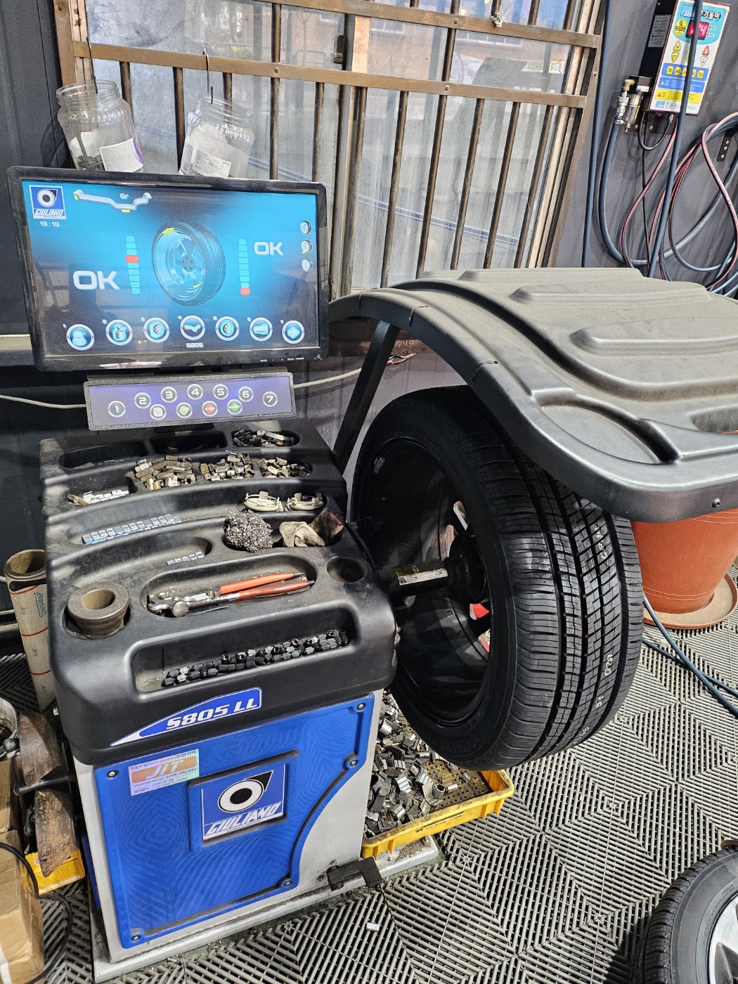 /user/k/kingkongtire/editor/2312/dc2d1ea1a6ce740f7e8e4725167442b6_1703918345_783.jpg 이미지크게보기