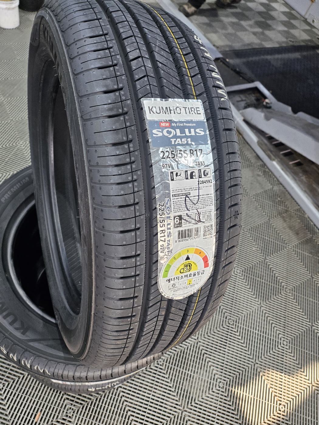 /user/k/kingkongtire/editor/2312/e3f9f6652e900e1be1b2dcf137a79e40_1702104536_4818.jpg 이미지크게보기