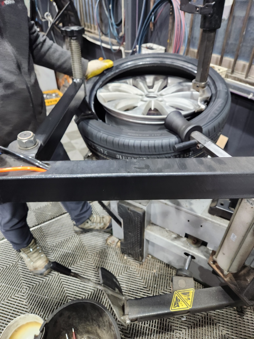 /user/k/kingkongtire/editor/2312/fce690f52922273b0fccc2c7b99f02d1_1703997175_4119.jpg 이미지크게보기