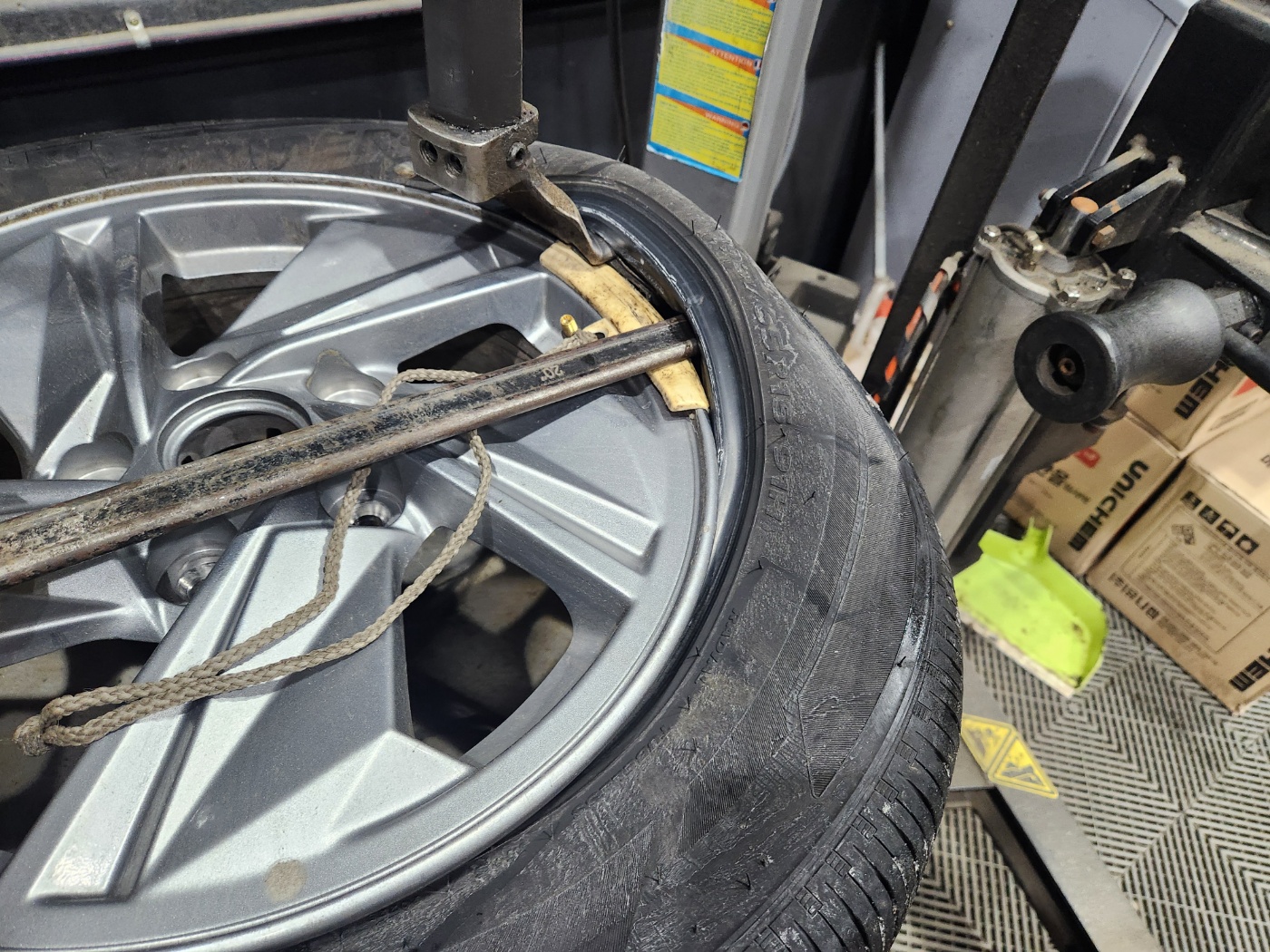 /user/k/kingkongtire/editor/2401/660f69b3836cd22b621fa7f25f0c2b8a_1706092751_4782.jpg 이미지크게보기