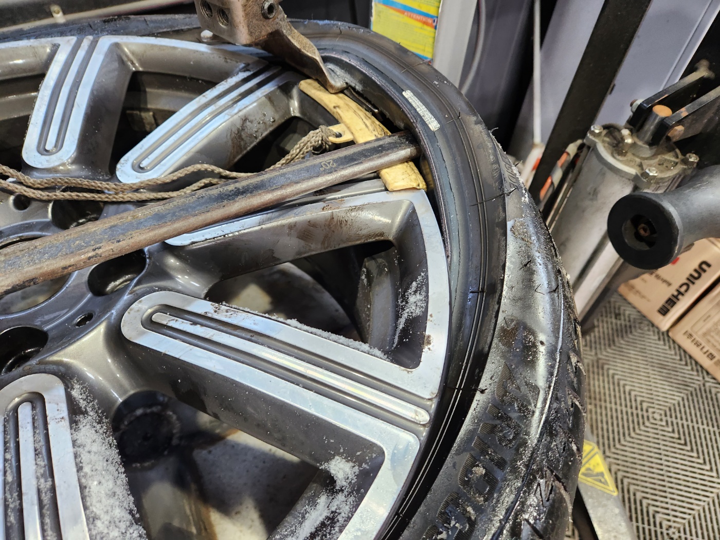 /user/k/kingkongtire/editor/2401/9194f9562f004a95e8cbac8506865467_1705976567_5807.jpg 이미지크게보기