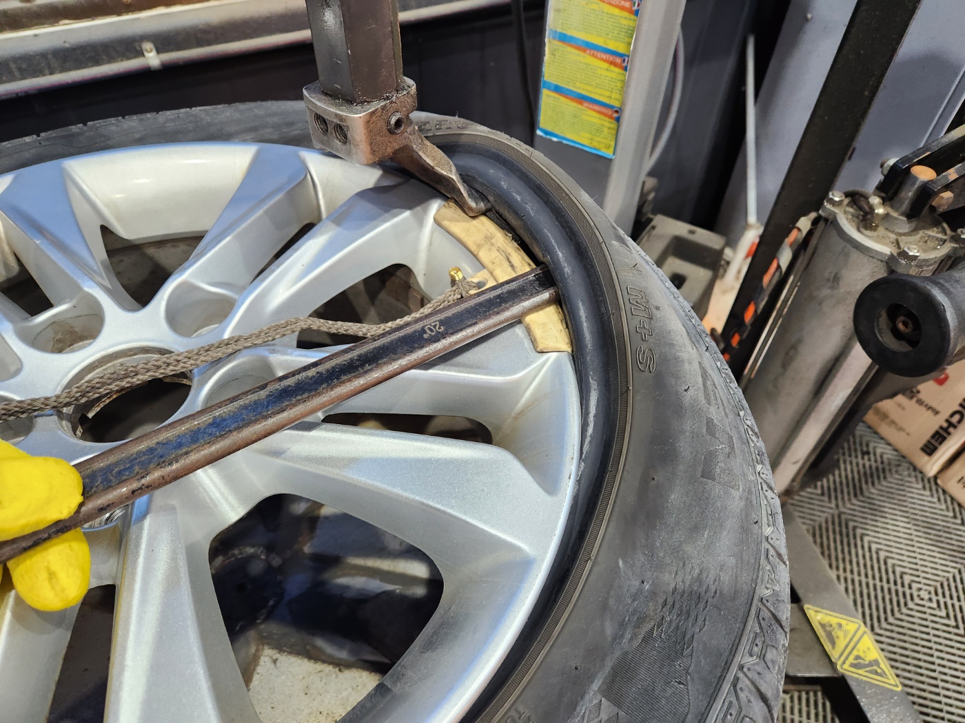 /user/k/kingkongtire/editor/2401/9431f5c4563dce0d11fb67d595add602_1705280308_883.jpg 이미지크게보기