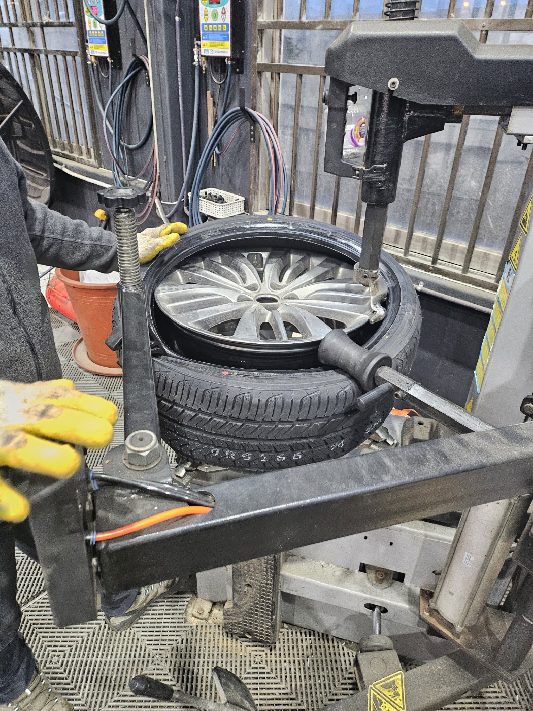 /user/k/kingkongtire/editor/2401/a56bc57c8e9e76ec8ee3b91cbd0b1e02_1704273174_5804.jpg 이미지크게보기