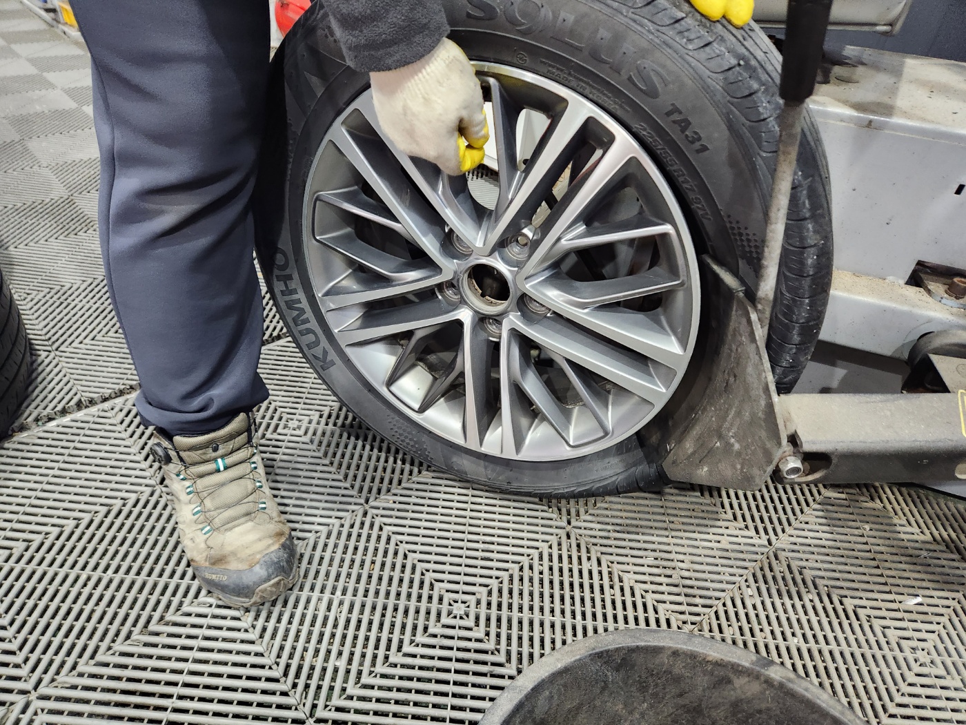 /user/k/kingkongtire/editor/2401/cfe6b180bc351c63710ada622c2a9a0c_1705827431_0097.jpg 이미지크게보기