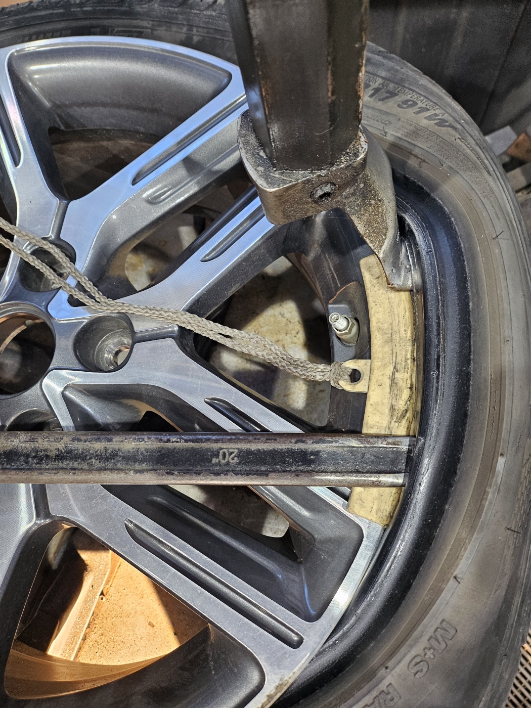 /user/k/kingkongtire/editor/2401/f0a2ede996171db38ca2061491286b8f_1706515113_1265.jpg 이미지크게보기