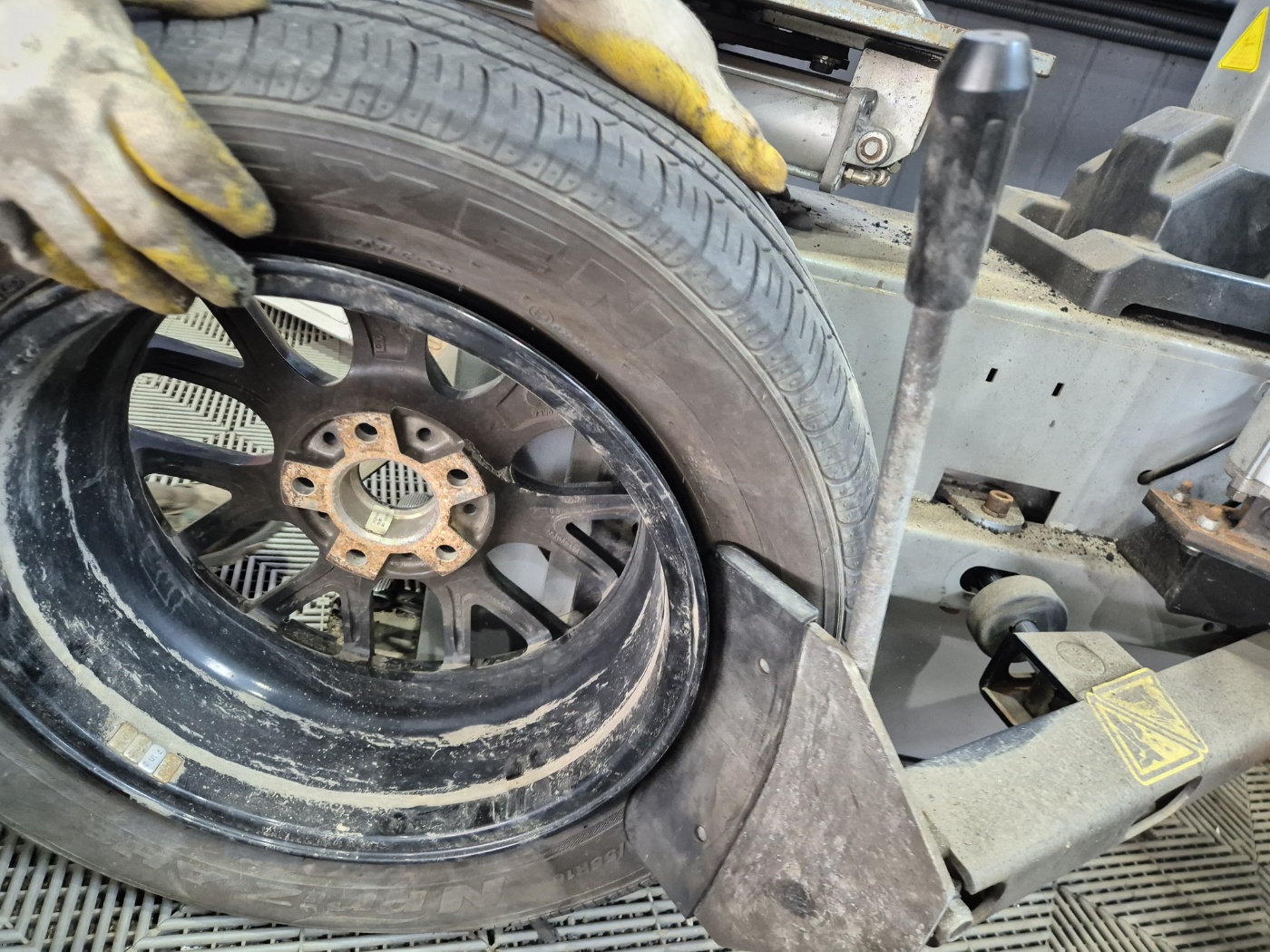 /user/k/kingkongtire/editor/2402/09cf28e36920255cb903415e1d77c4e2_1708927147_0265.jpg 이미지크게보기