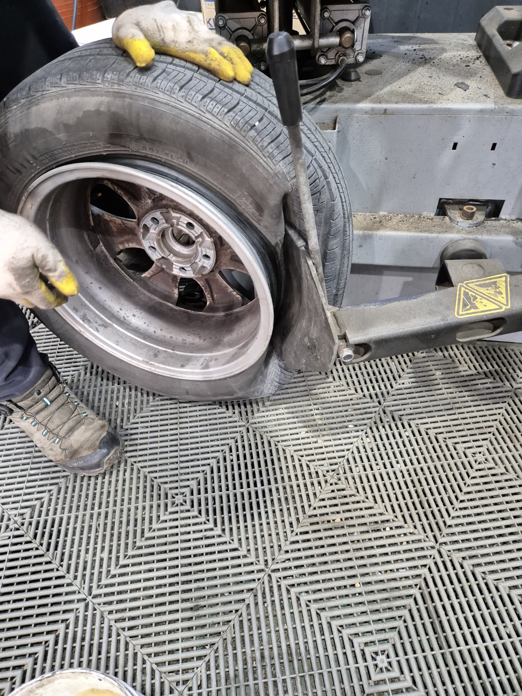 /user/k/kingkongtire/editor/2402/c641e7ad53b261798f0addf39950c69f_1708235986_2401.jpg 이미지크게보기