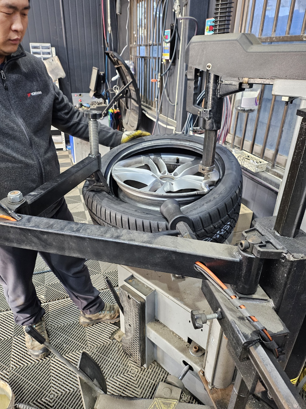 /user/k/kingkongtire/editor/2403/623a74dc028636a0c070eabc547146e3_1710316697_0599.jpg 이미지크게보기