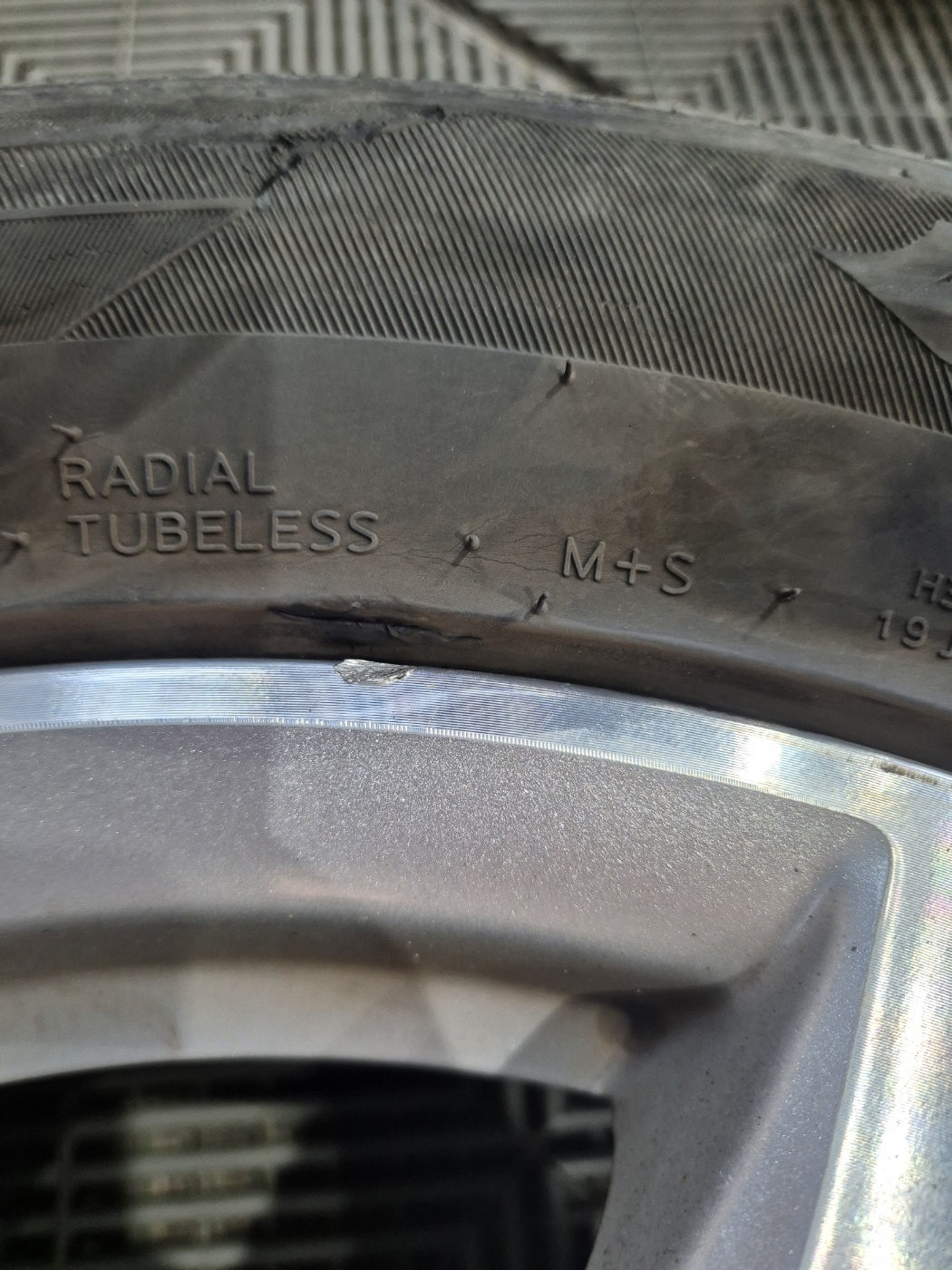 /user/k/kingkongtire/editor/2403/728b1dd19765cb10feeb1f6ac8bbb67f_1709433392_7004.jpg 이미지크게보기