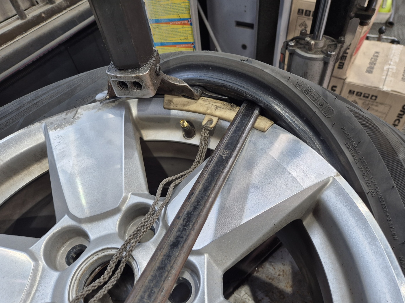 /user/k/kingkongtire/editor/2403/728b1dd19765cb10feeb1f6ac8bbb67f_1709433393_0775.jpg 이미지크게보기