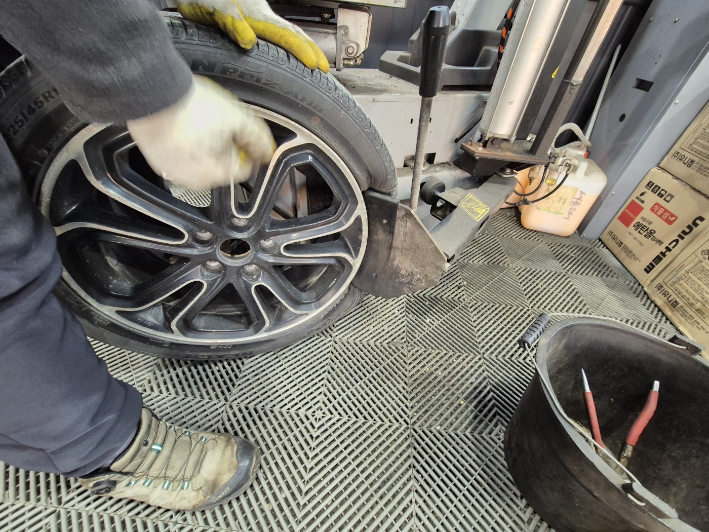 /user/k/kingkongtire/editor/2403/728b1dd19765cb10feeb1f6ac8bbb67f_1709433418_0702.jpg 이미지크게보기