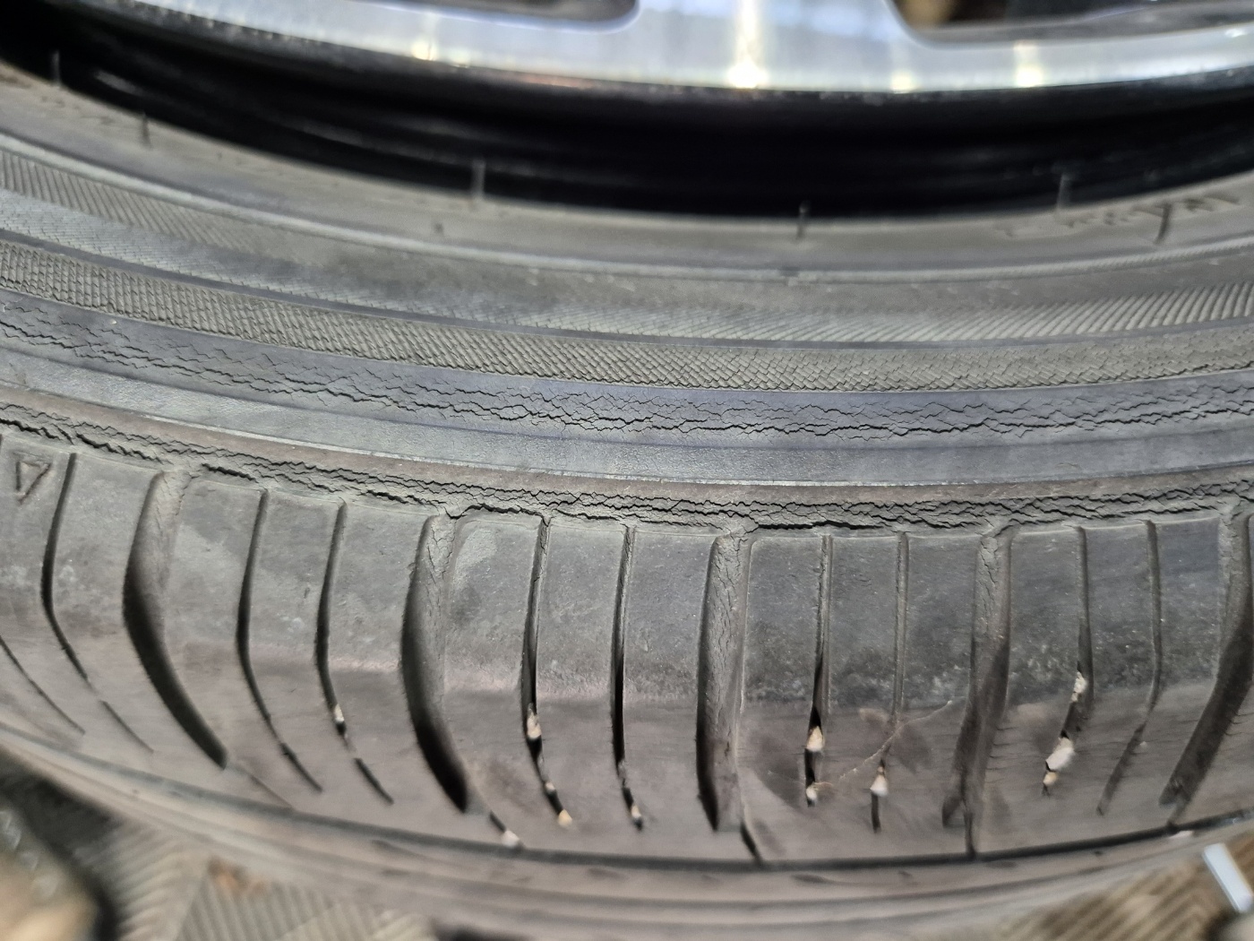 /user/k/kingkongtire/editor/2403/a27a9c7a4eab4b415c30c26fdd59b57b_1711182069_3521.jpg 이미지크게보기