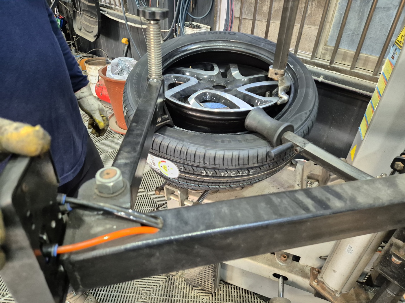 /user/k/kingkongtire/editor/2403/a27a9c7a4eab4b415c30c26fdd59b57b_1711182069_9528.jpg 이미지크게보기